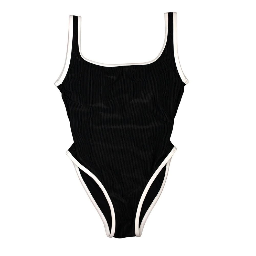 Lain Snow Ocean Isle One Piece